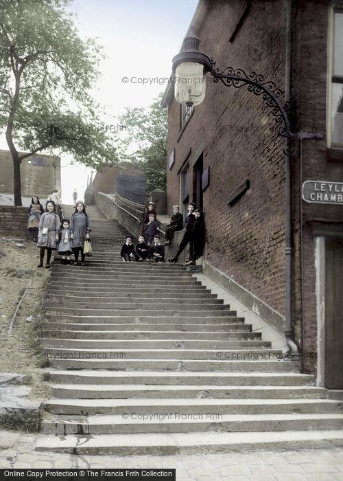 Photo of Rochdale, Church Steps 1913