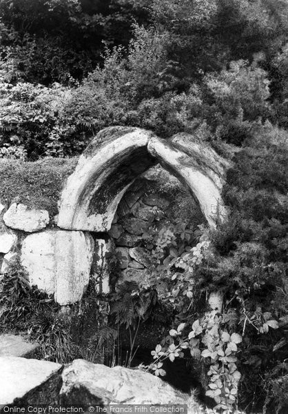 Photo of Roche, The Holy Well 1907