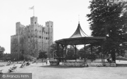 Castle And Bandstand c.1960, Rochester