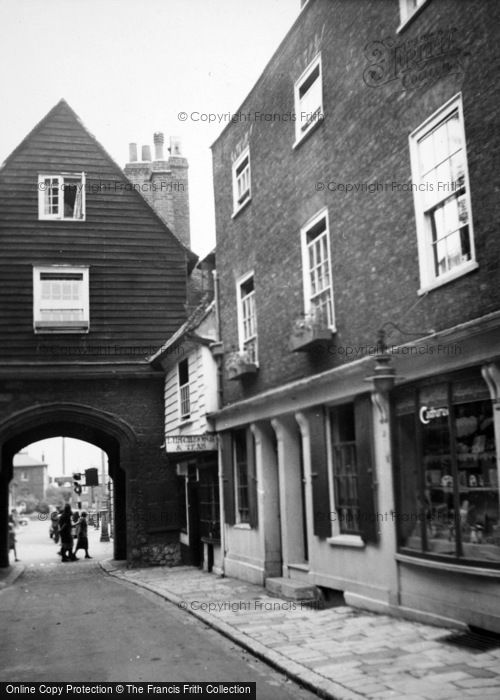 Photo of Rochester, College Gate c.1950