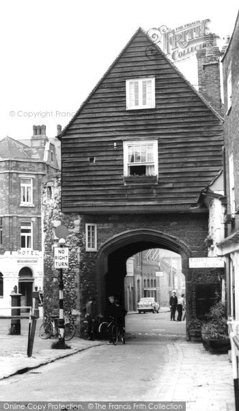 Photo of Rochester, College Gate c.1965