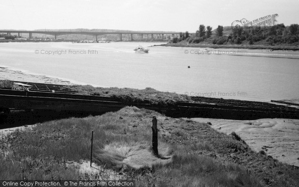 Photo of Rochester, Former Short Brother's Launch Ramp, The Esplanade 2005