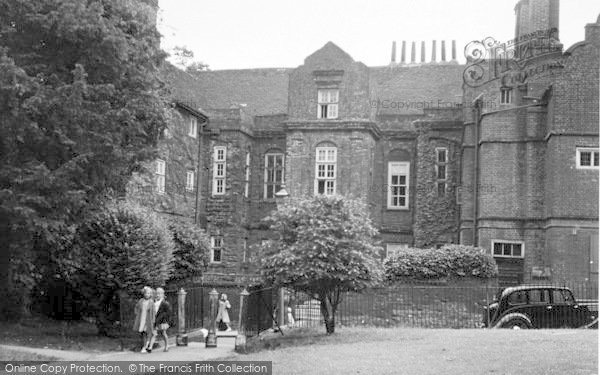 Photo of Rochester, Restoration House c.1955