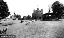 The Castle c.1960, Rochester