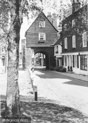 The College Gate c.1960, Rochester