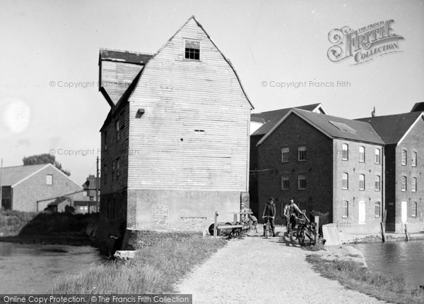 Photo of Rochford, Stambridge Mill c.1955