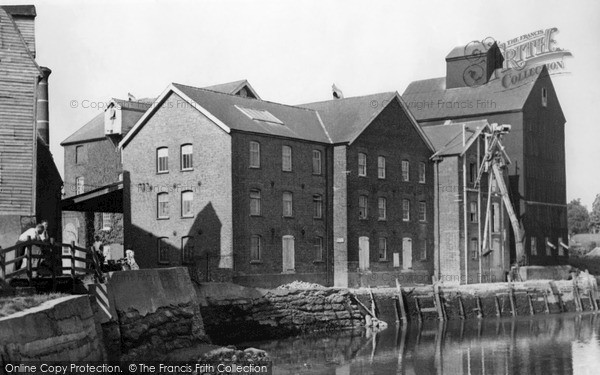 Photo of Rochford, Stambridge Mill c1955