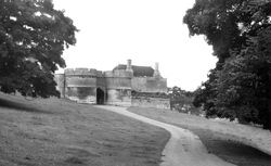 The Castle c.1960, Rockingham