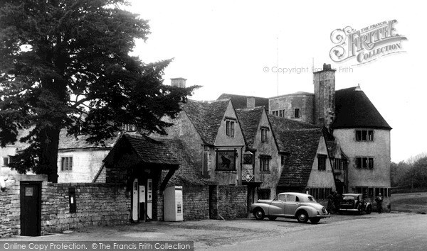 Photo of Rodborough, Bear Inn c.1955