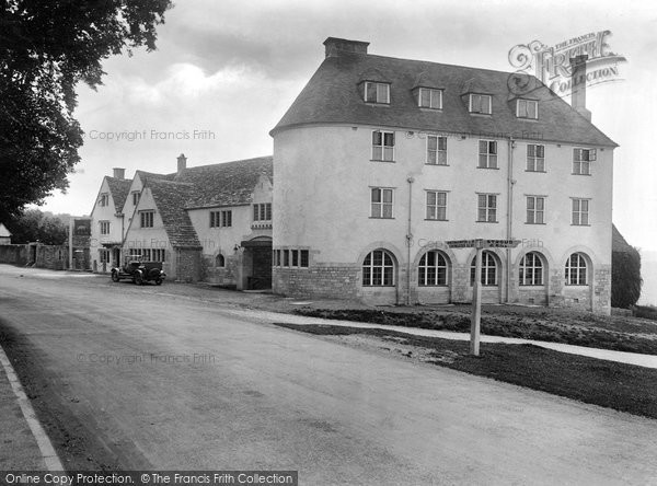 Photo of Rodborough, Common, The Bear Inn 1925