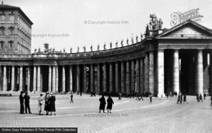 Photo of Rome, Piazza San Pietro, Bernini's Colonnades c.1930
