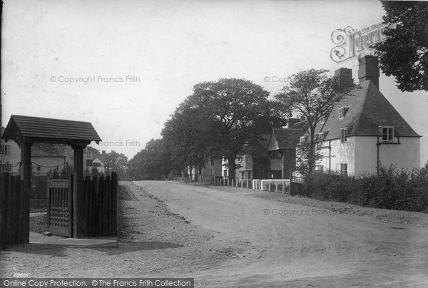 Photo of Romford, Garden Suburb, Reed Pond Walk 1911