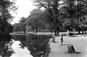 Raphael Park 1921, Romford
