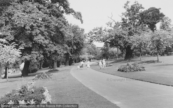 Photo of Romford, Raphael Park c.1950