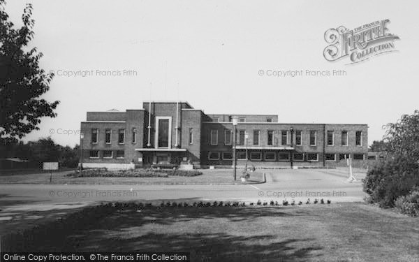 Photo of Romford, Town Hall c.1965