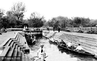 Romney Lock, 1906
