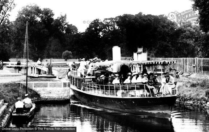 Photo of Romney Lock, Pleasure Boat 1909