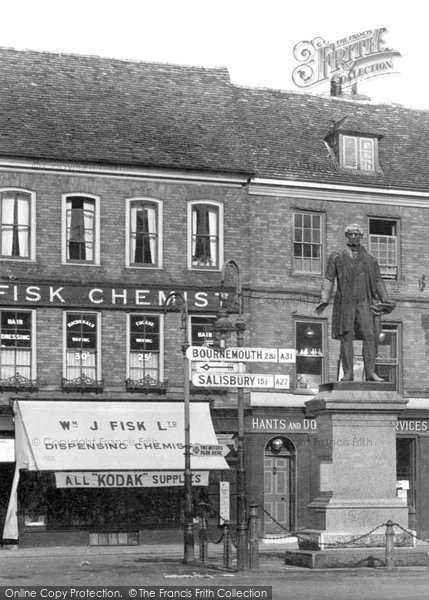 Photo of Romsey, Fisk Chemist 1932