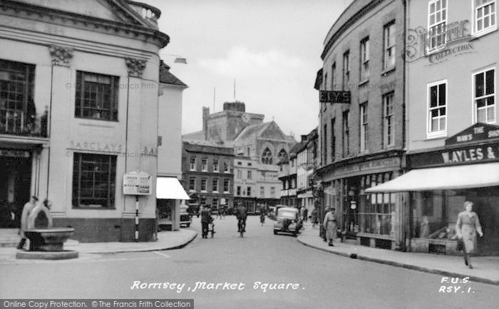 Photo of Romsey, Market Square c.1950