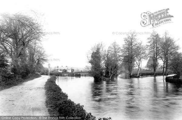 Photo of Romsey, River Test 1903