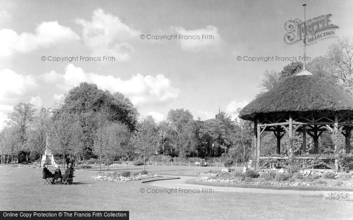 Photo of Romsey, War Memorial Park 1932