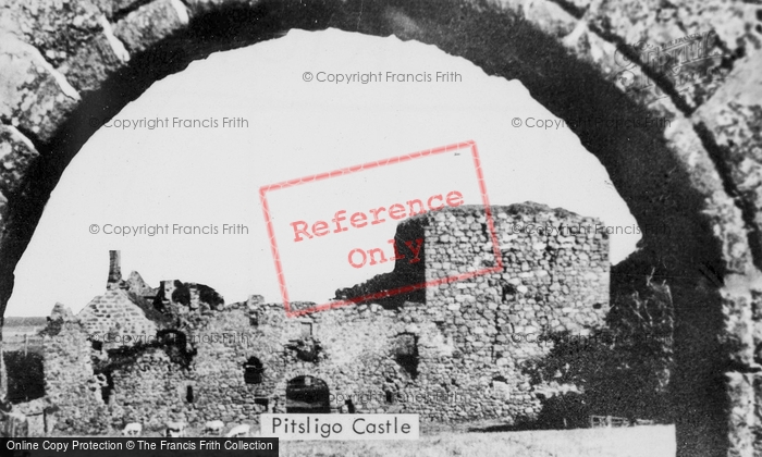 Photo of Rosehearty, Pitsligo Castle c.1950