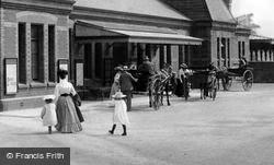 People Arriving At The Railway Station 1906, Ross-on-Wye