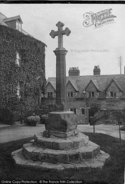 Photo of Ross On Wye, Plague Cross 1914
