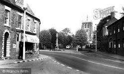Main Road c.1955, Rothwell