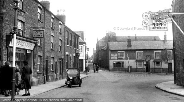 Photo of Rothwell, Market Place c.1950