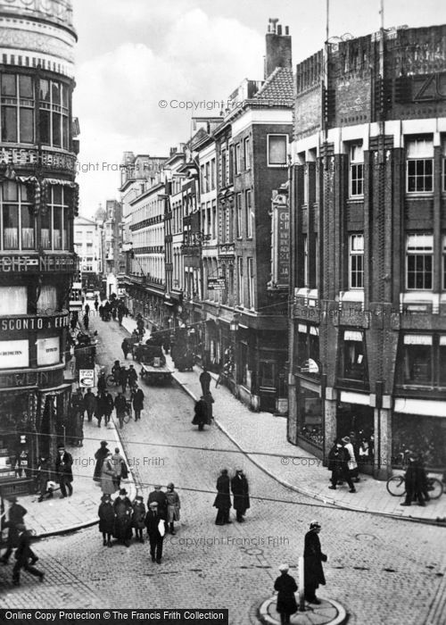 Photo of Rotterdam, Hoofsteeg c.1930