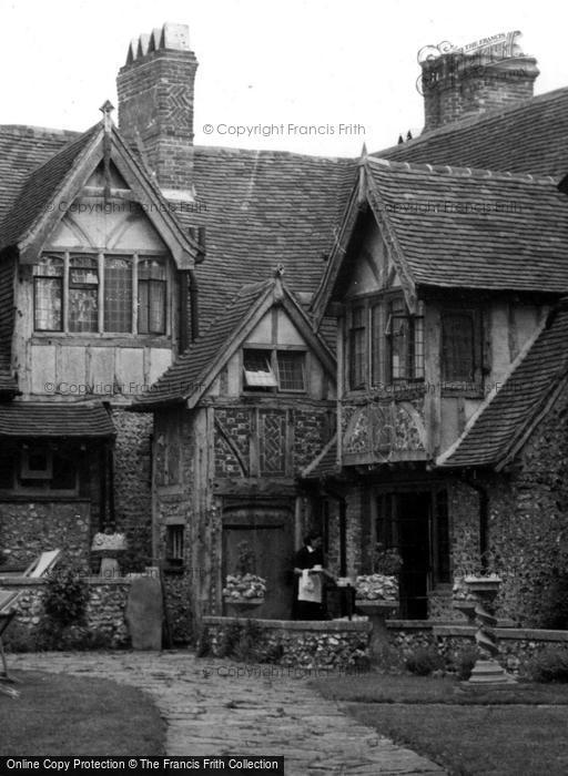 Photo of Rottingdean, Tudor Close House c.1950