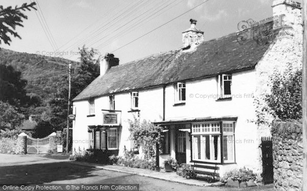 Photo of Rowen, Ty  Gwyn Hotel c.1960