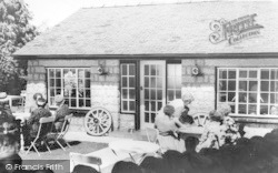 Willow Cafe c.1960, Rowen