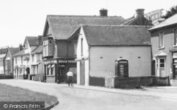 The Green, The Pubs c.1955, Rowlands Castle