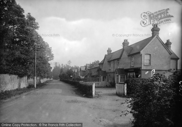 Photo of Rowledge, Frensham Road 1918