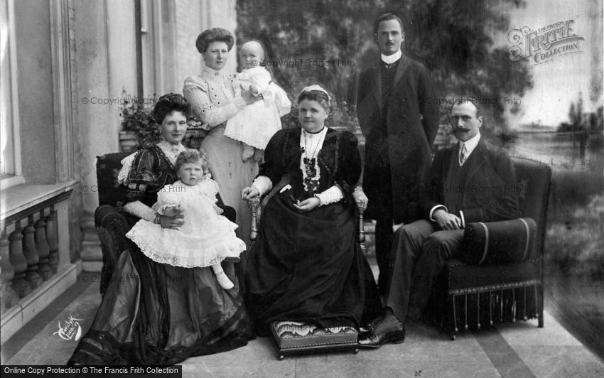 Royalty, The Duchess of Albany and Family c1908
