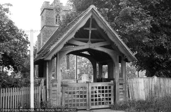 Photo of Roydon, St Peter's Church and Lych Gate c1955