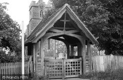 Roydon, St Peter's Church and Lych Gate c1955
