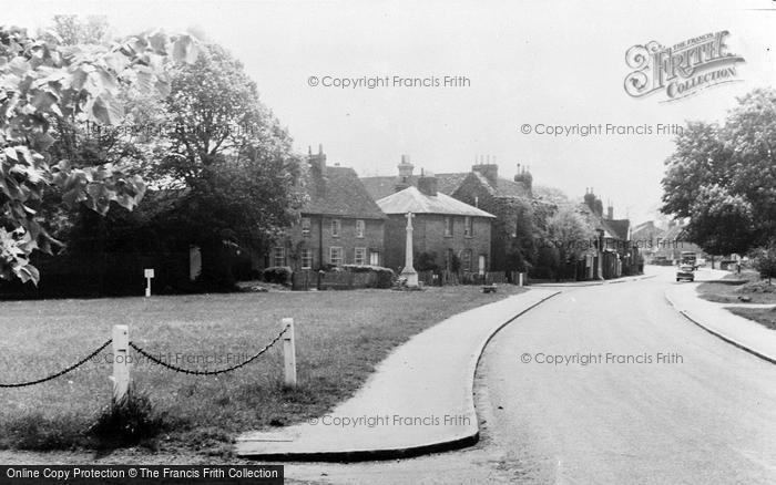 Photo of Roydon, The Village c.1960