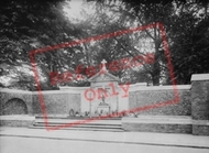 War Memorial 1929, Royston