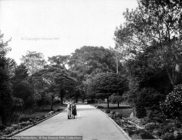 Photo of Rugby, Caldecott Park Entrance 1932
