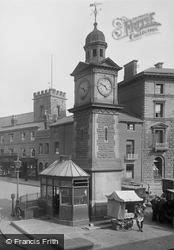Clock Tower 1922, Rugby