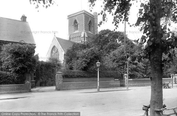 Photo of Rugby, Holy Trinity Church 1922