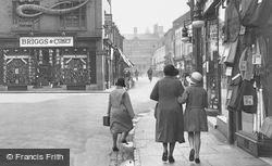Ladies Shopping, Market Place 1932, Rugby