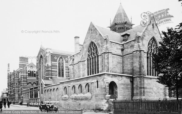 Photo of Rugby, School And Memorial Chapel 1932