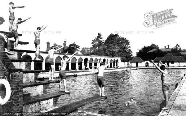 Photo of Rugby, The Open Air Swimming Baths 1932