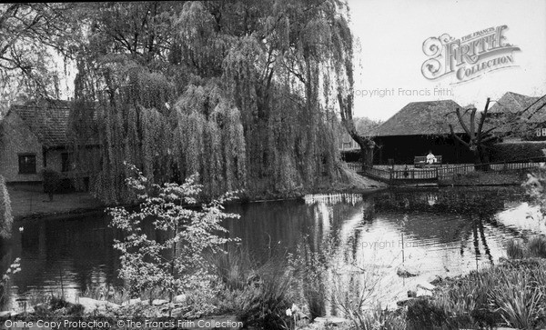 Photo of Ruislip, Manor Pond c.1960