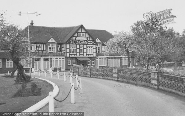 Photo of Ruislip, The Orchard Hotel c.1965