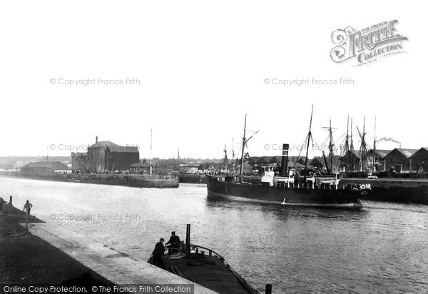 Photo of Runcorn, Runcorn Pierhead, Manchester Ship Canal  1894